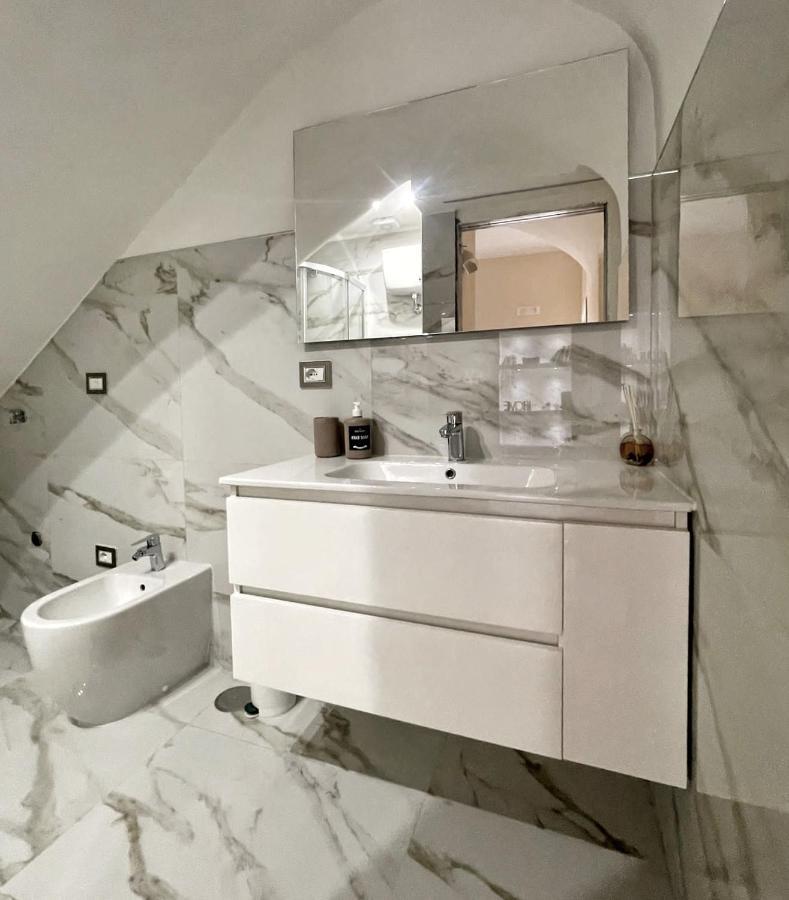 Re Ferdinando Apartment Napoli Bagian luar foto