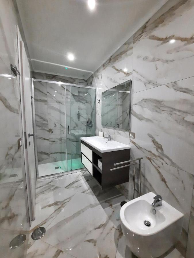 Re Ferdinando Apartment Napoli Bagian luar foto
