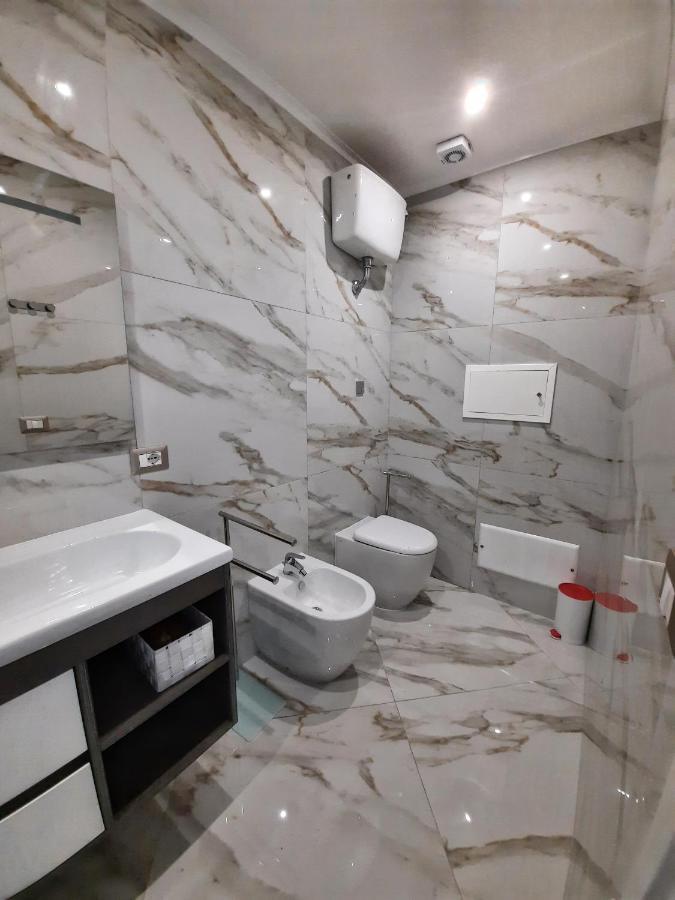 Re Ferdinando Apartment Napoli Bagian luar foto